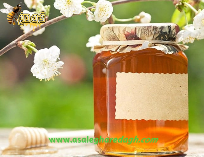 عسل طبیعی با حلبی