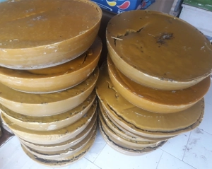 موم کلوخ و ورقی